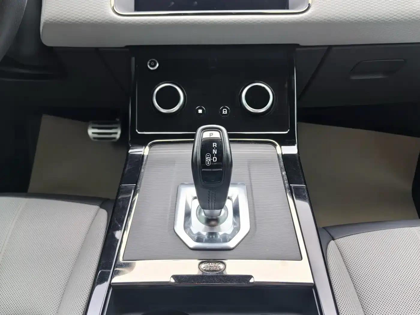 Range Rover Evoque 2020 249PS Youth Edition — миниатюра 15
