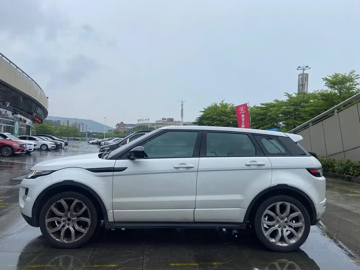 Range Rover Evoque (Imported) 2014 2.0T 5-Door Dynamic Edition — миниатюра 3