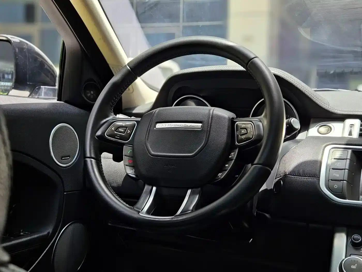 2014 Range Rover Evoque Imported 2.0T 5-Door Dynamic Edition — миниатюра 13