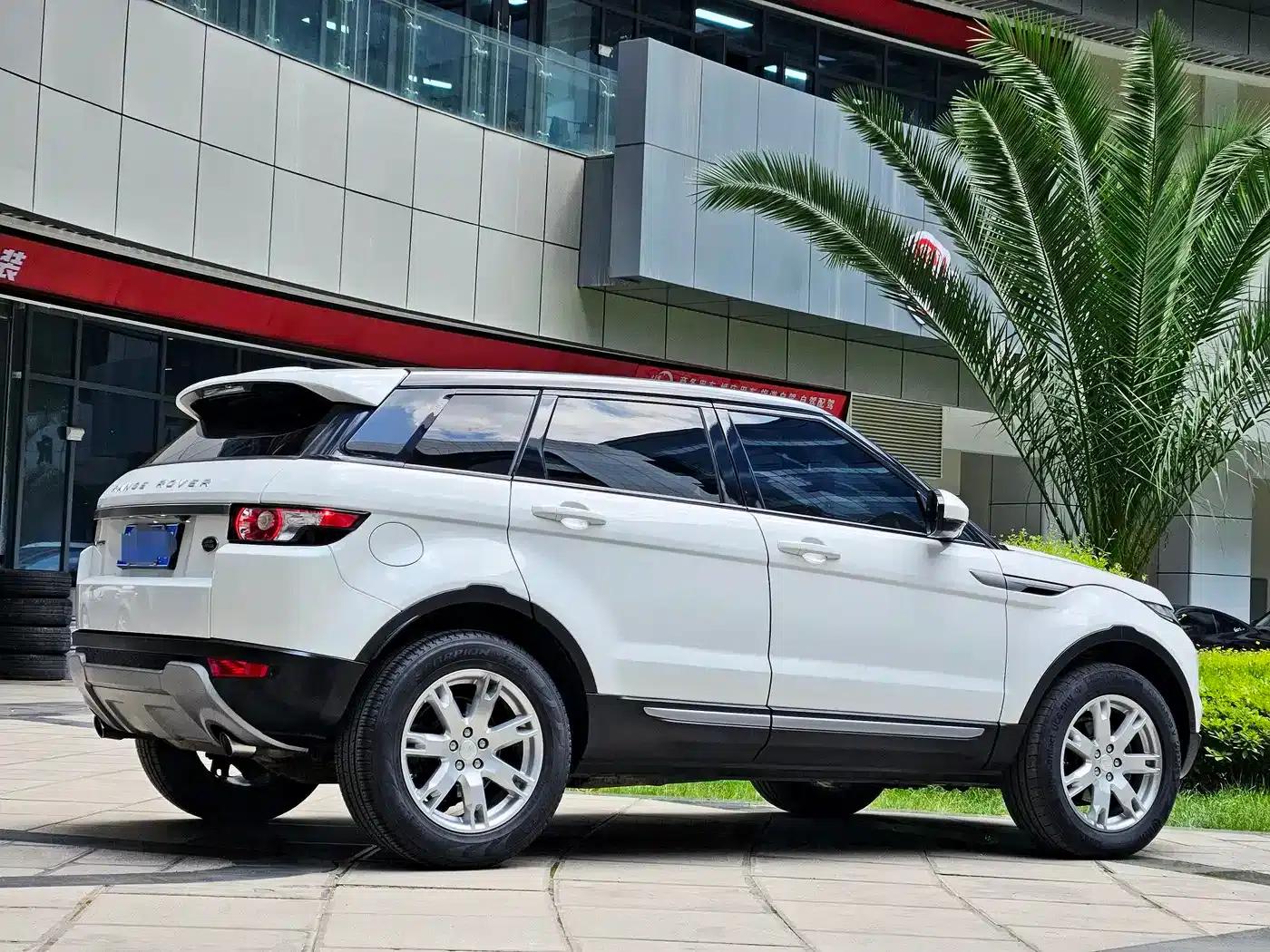 2014 Range Rover Evoque Imported 2.0T 5-Door Dynamic Edition — миниатюра 4