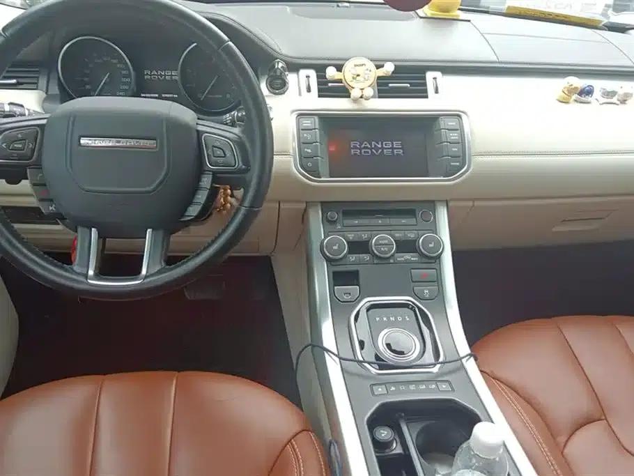 2012 Imported Range Rover Evoque 2.0T 5-Door Prestige Edition — миниатюра 12