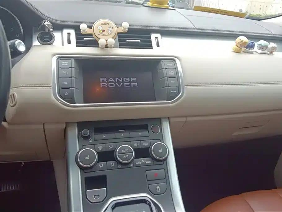 2012 Imported Range Rover Evoque 2.0T 5-Door Prestige Edition — миниатюра 13