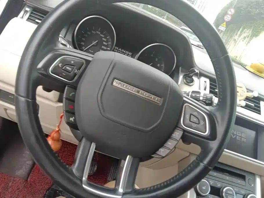 2012 Imported Range Rover Evoque 2.0T 5-Door Prestige Edition — миниатюра 15