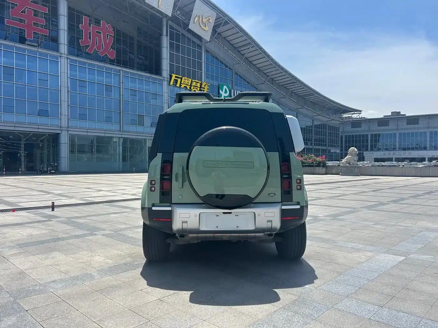 2023 Land Rover Defender 110 3.0T P400 75th Anniversary Edition — миниатюра 7