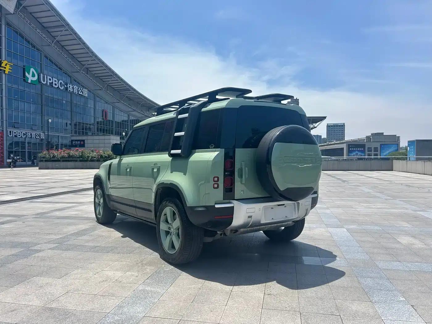 2023 Land Rover Defender 110 3.0T P400 75th Anniversary Edition — миниатюра 8