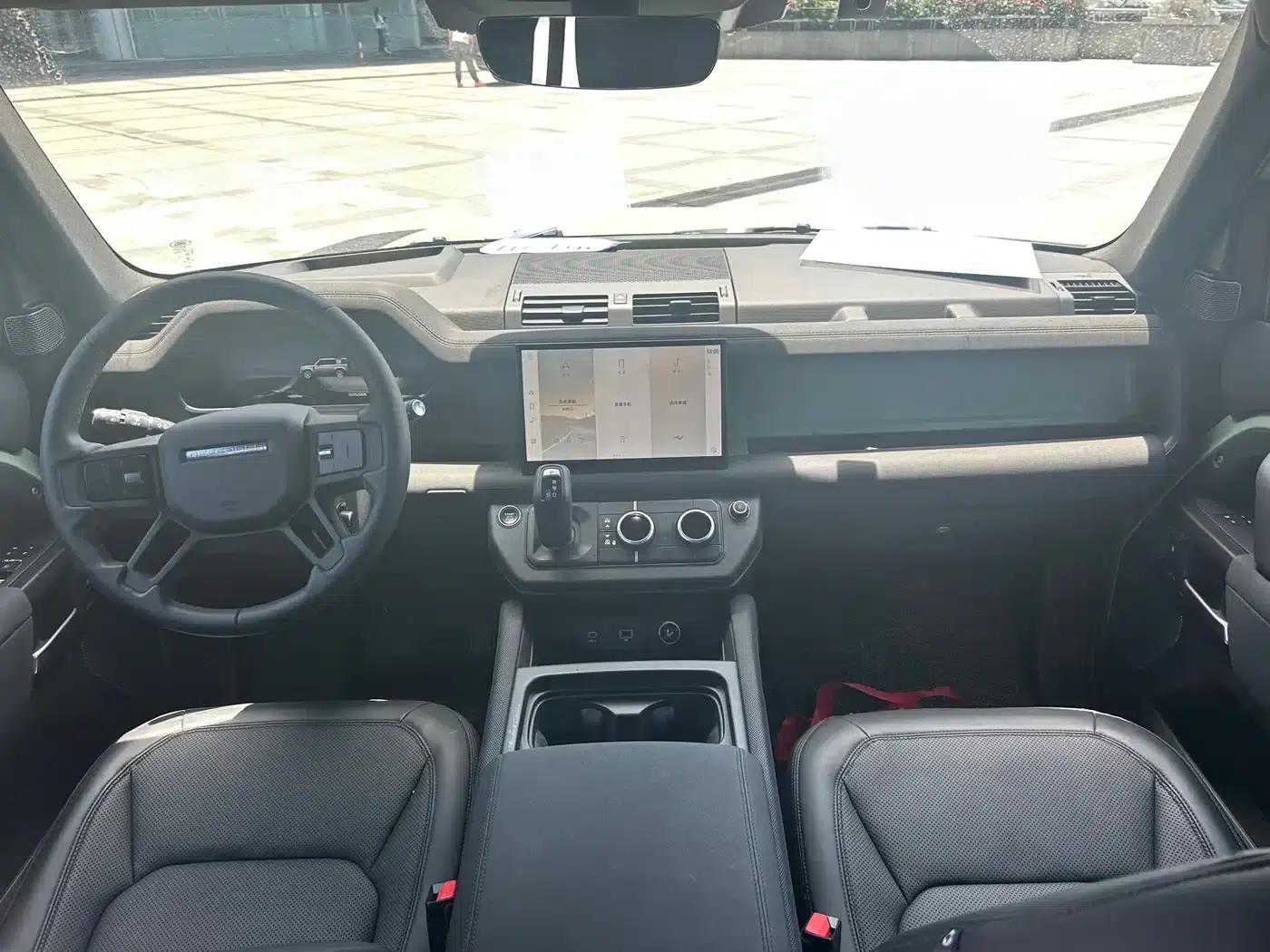 2023 Land Rover Defender 110 3.0T P400 75th Anniversary Edition — миниатюра 10