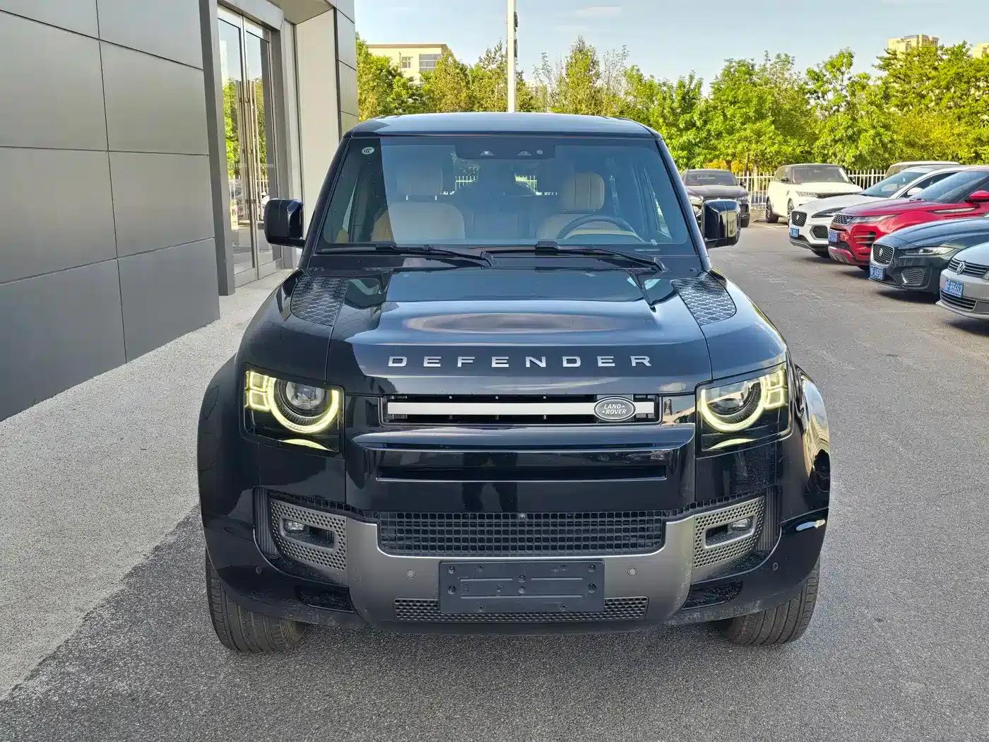 2025 Land Rover Defender 90 3.0T P400 X-Dynamic HSE — миниатюра 2