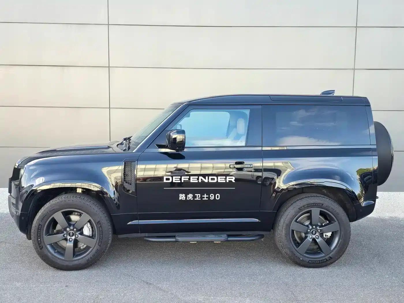 2025 Land Rover Defender 90 3.0T P400 X-Dynamic HSE — миниатюра 3