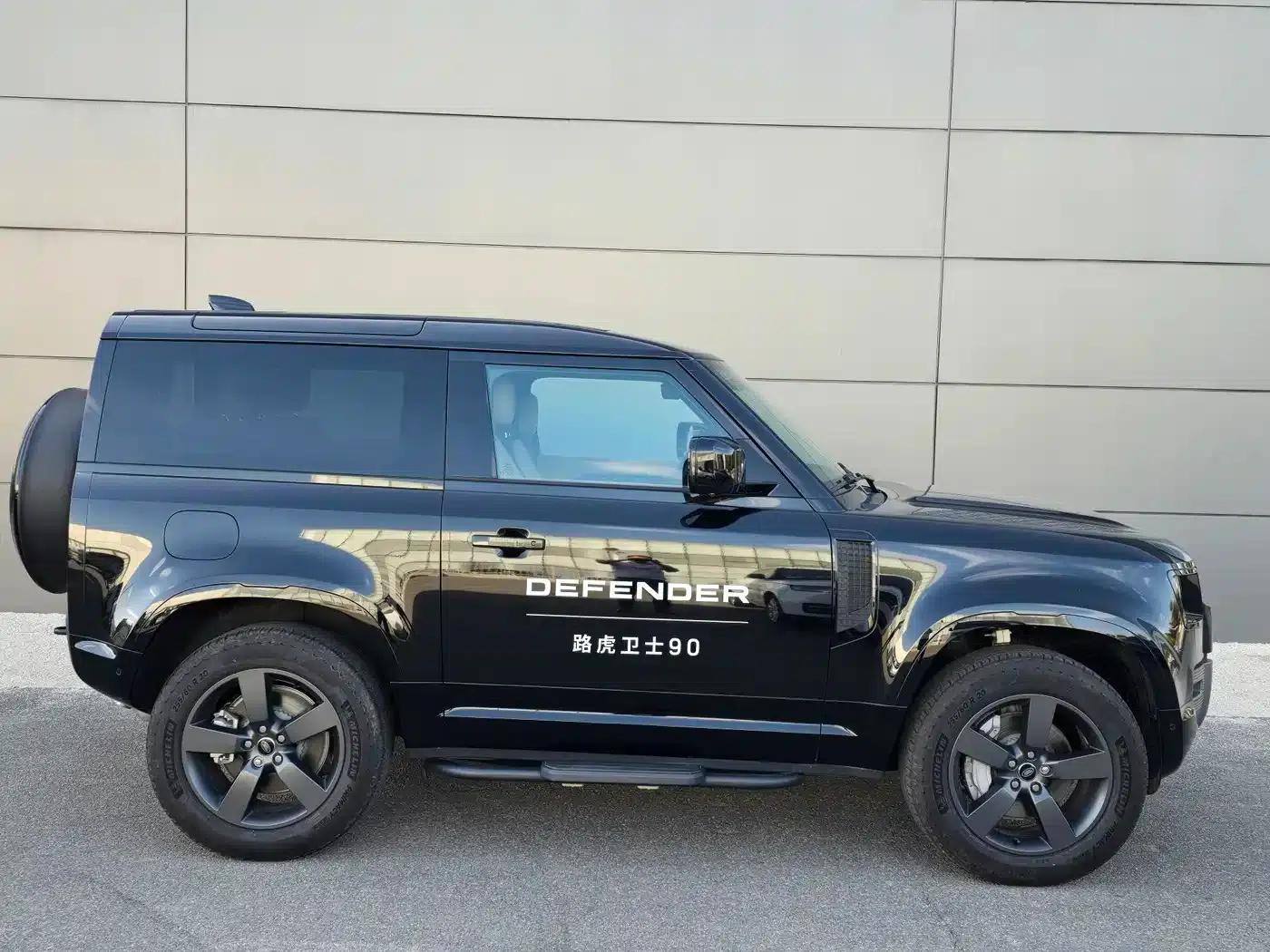 2025 Land Rover Defender 90 3.0T P400 X-Dynamic HSE — миниатюра 6