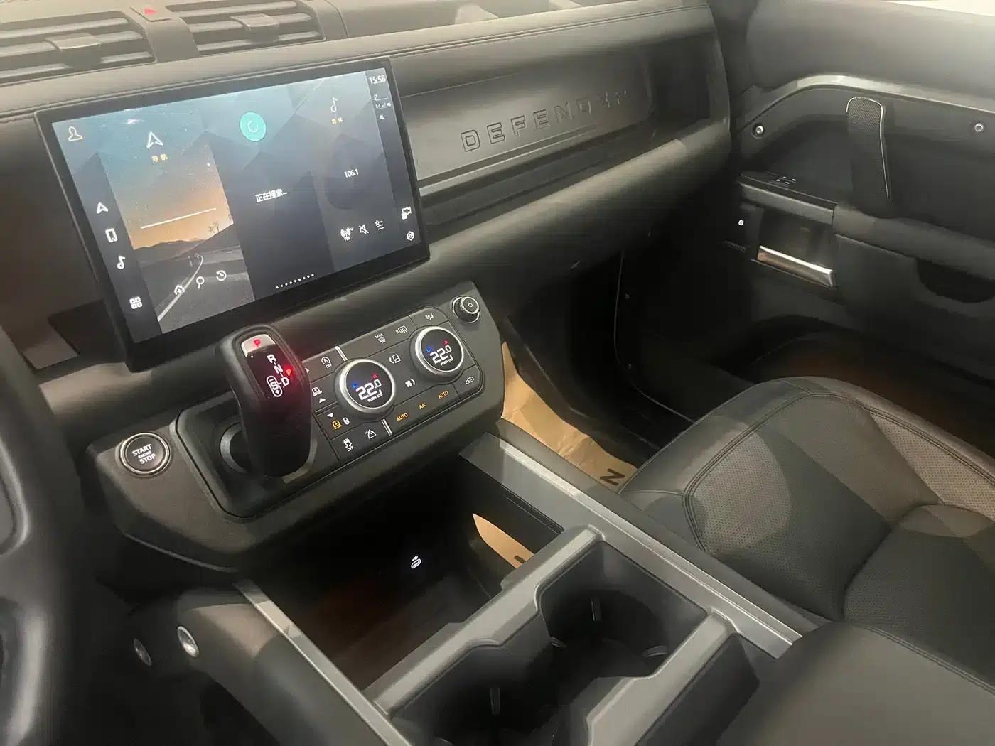2025 Land Rover Defender 110 3.0T P400 X — миниатюра 7