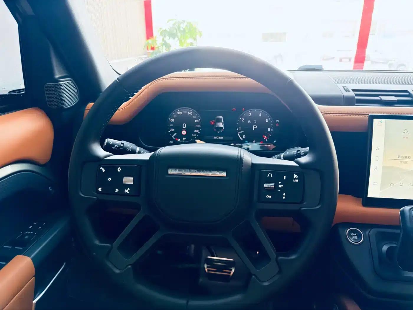 2023 Land Rover Defender Facelift 110 3.0T P400 X — миниатюра 13