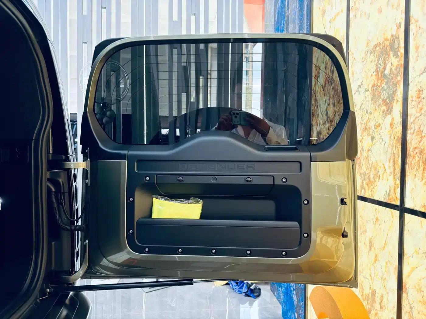2023 Land Rover Defender Facelift 110 3.0T P400 X — миниатюра 20