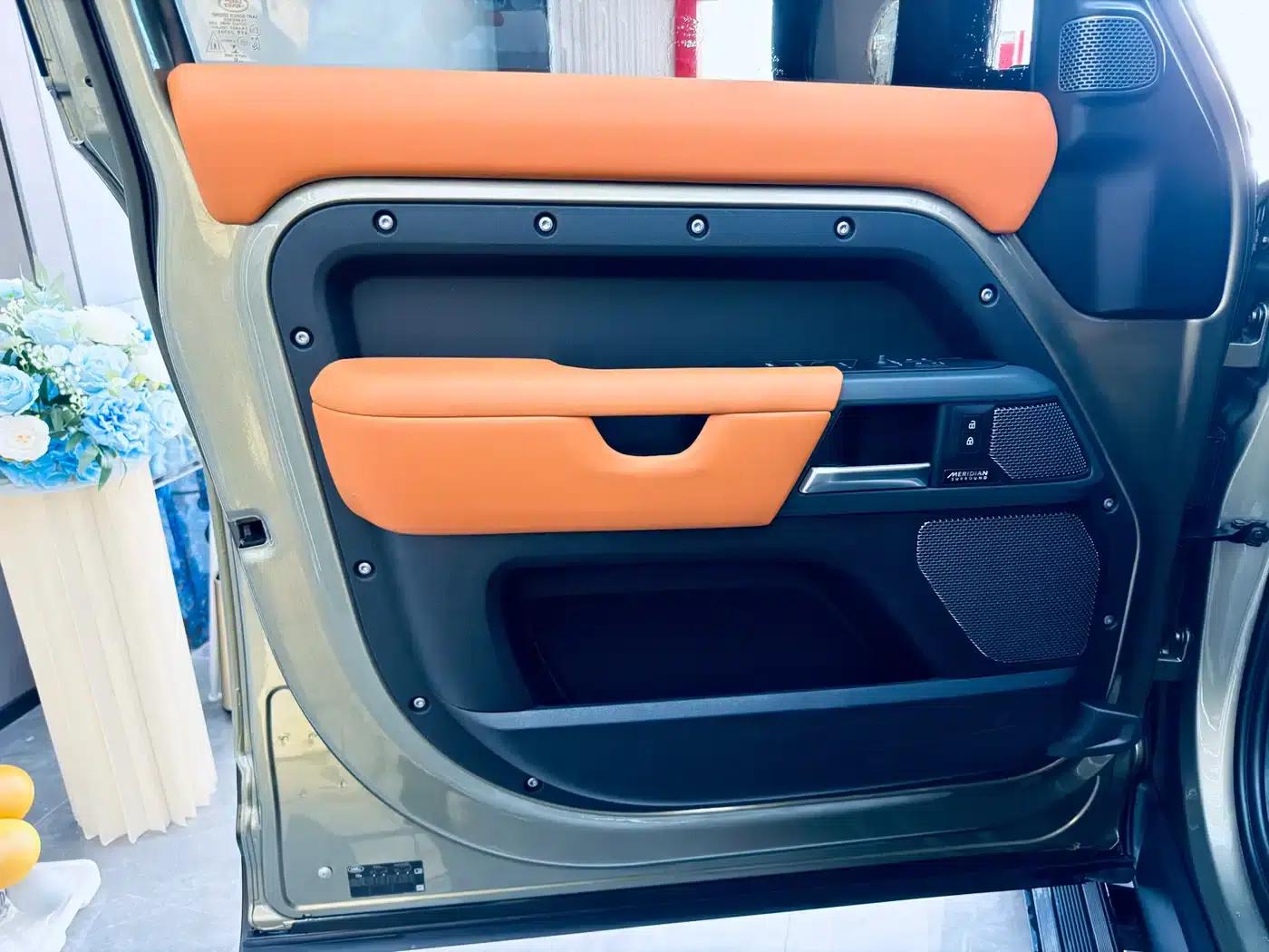 2023 Land Rover Defender Facelift 110 3.0T P400 X — миниатюра 6