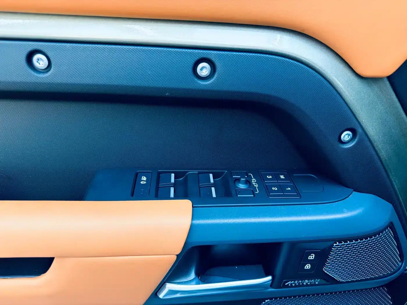 2023 Land Rover Defender Facelift 110 3.0T P400 X — миниатюра 9