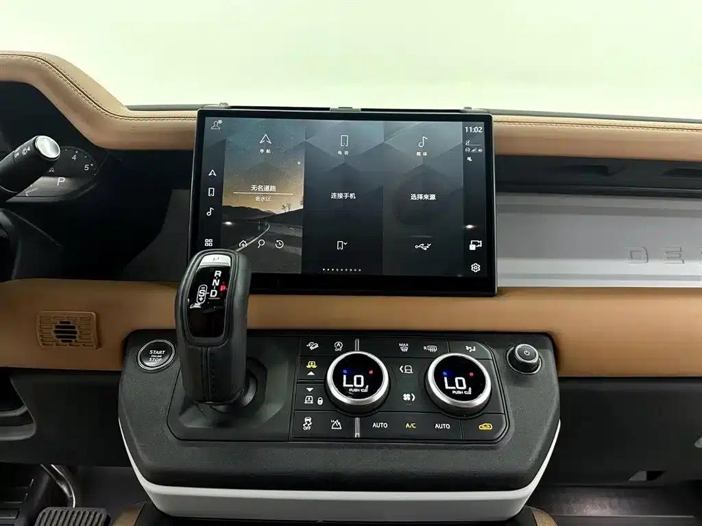 2023 Land Rover Defender Facelift 110 3.0T P400 X-DYNAMIC HSE — миниатюра 17