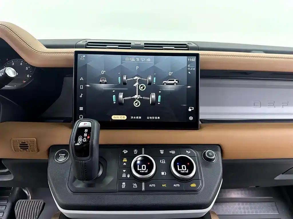 2023 Land Rover Defender Facelift 110 3.0T P400 X-DYNAMIC HSE — миниатюра 23
