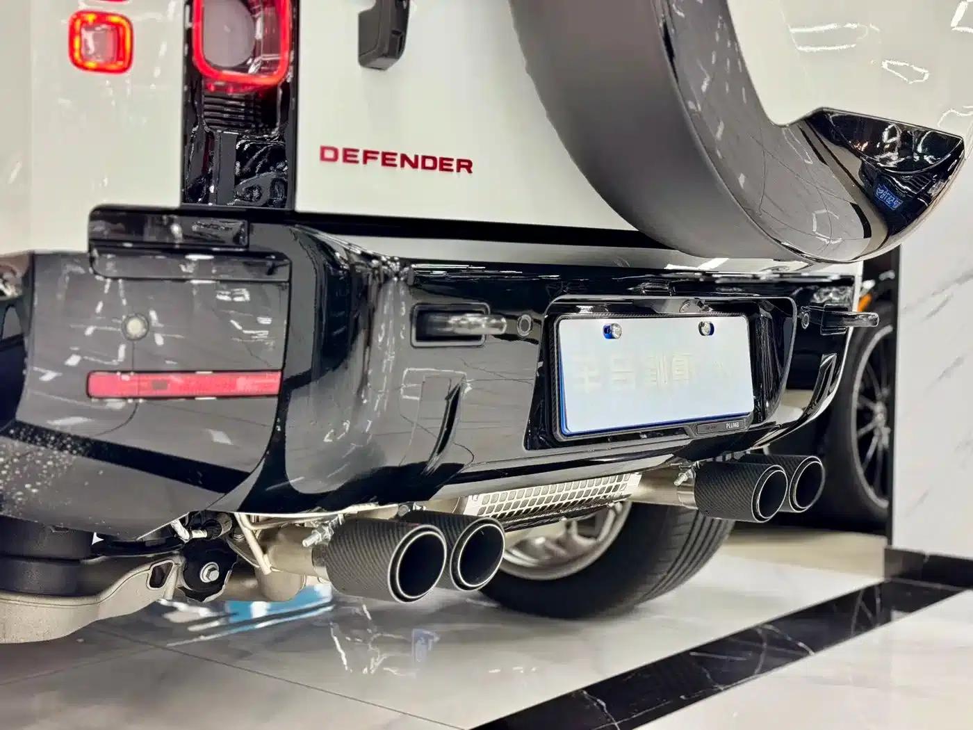 2025 Land Rover Defender 110 5.0T V8 — миниатюра 5