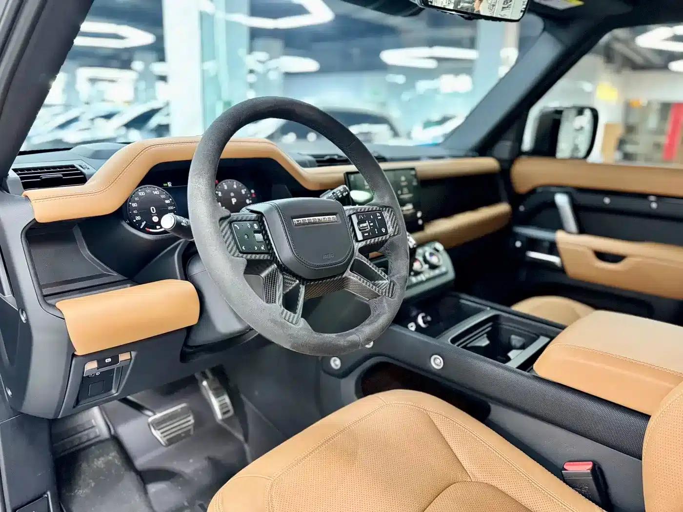 2025 Land Rover Defender 110 5.0T V8 — миниатюра 8