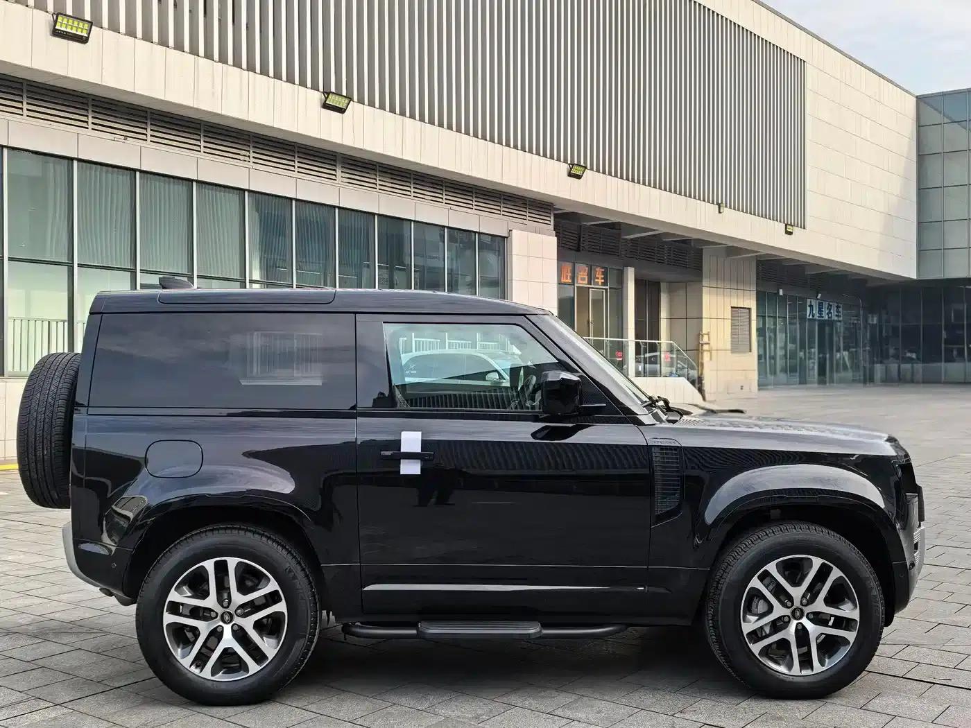 2023 Land Rover Defender Facelift 90 3.0T P400 XS — миниатюра 18