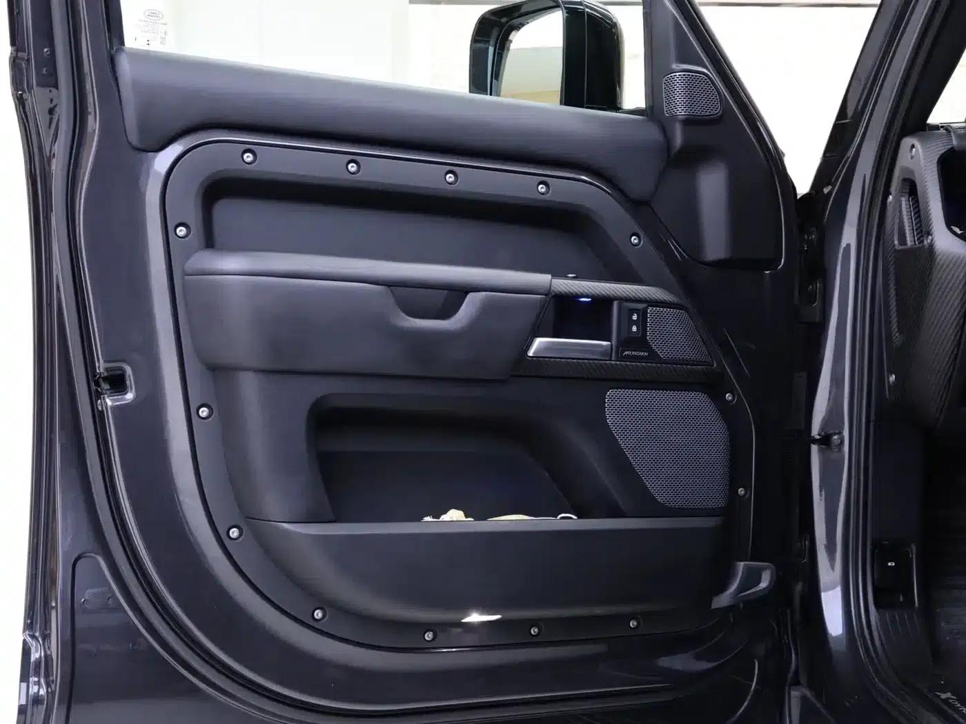 2022 Land Rover Defender 110 P400 X-DYNAMIC HSE — миниатюра 17