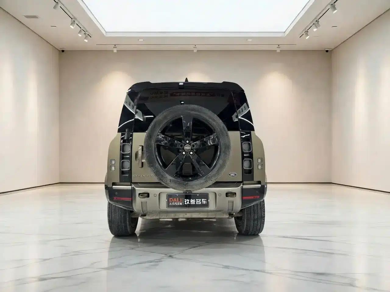 2022 Land Rover Defender 110 P400 X — миниатюра 4