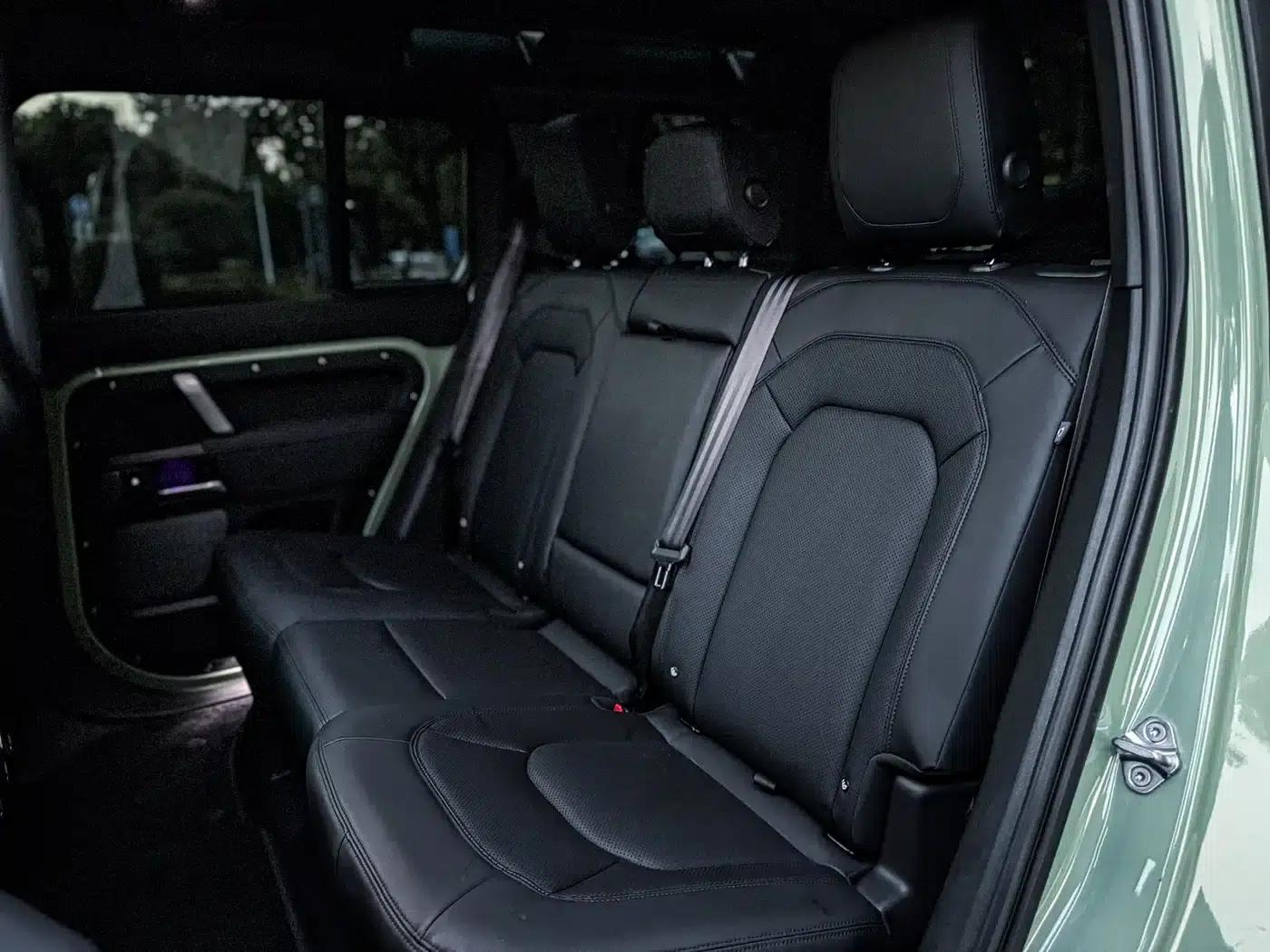 2023 Land Rover Defender 110 3.0T P400 75th Anniversary Edition — миниатюра 12
