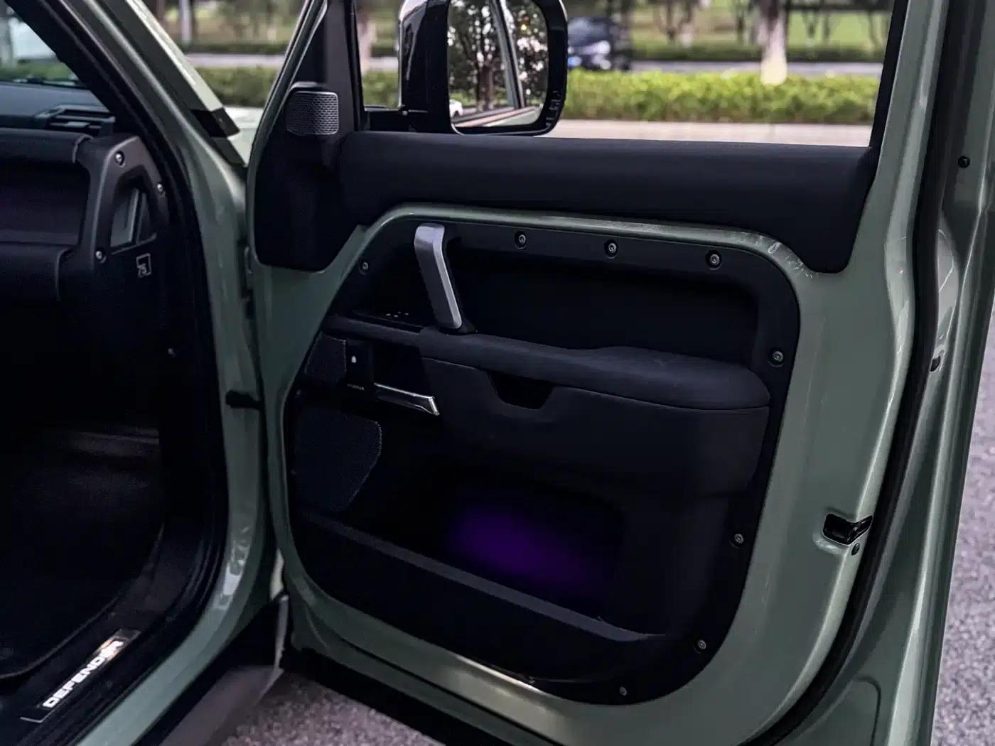 2023 Land Rover Defender 110 3.0T P400 75th Anniversary Edition — миниатюра 17