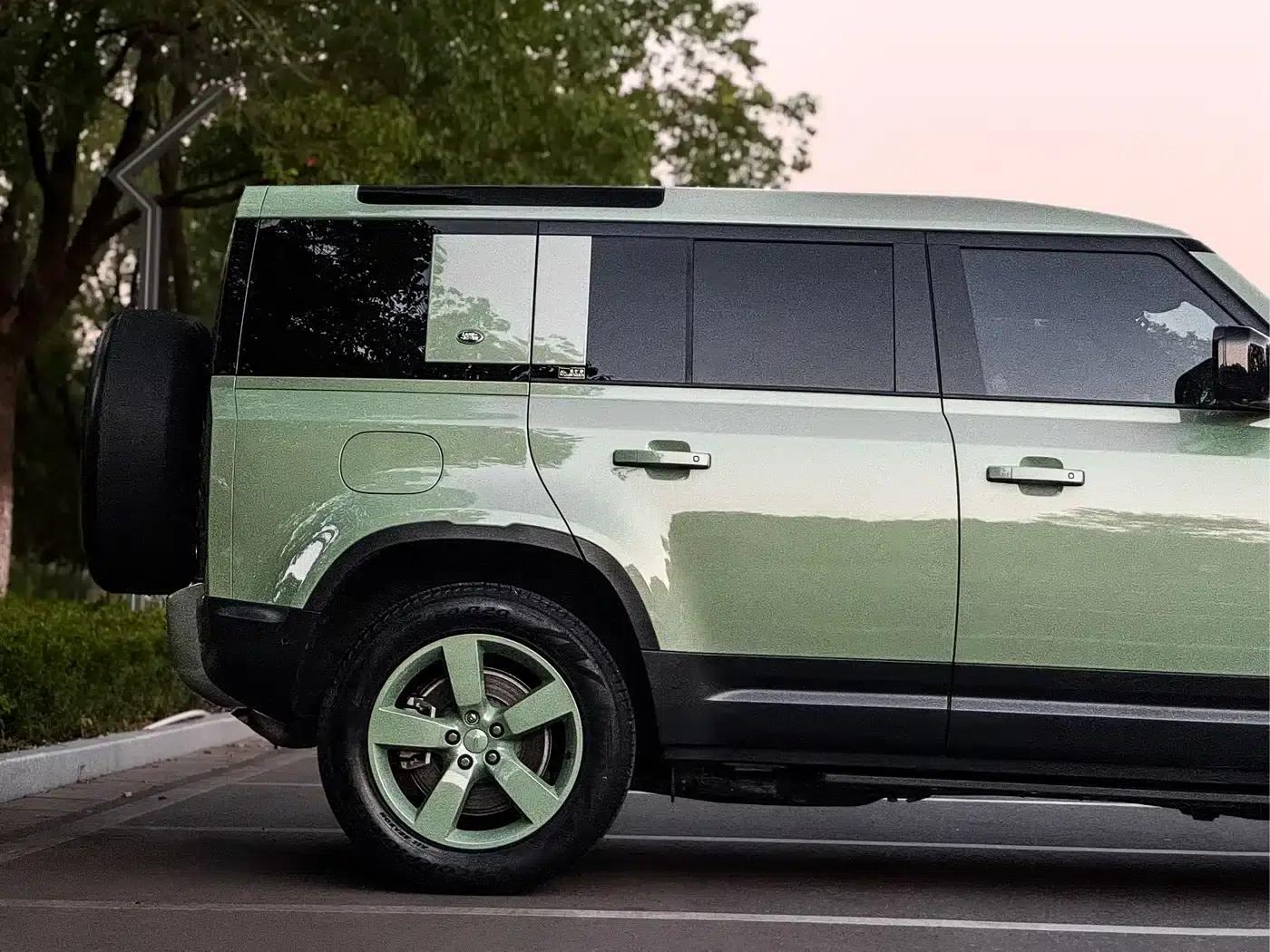 2023 Land Rover Defender 110 3.0T P400 75th Anniversary Edition — миниатюра 7