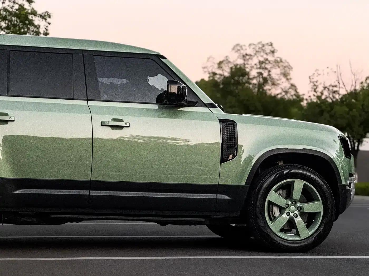 2023 Land Rover Defender 110 3.0T P400 75th Anniversary Edition — миниатюра 8