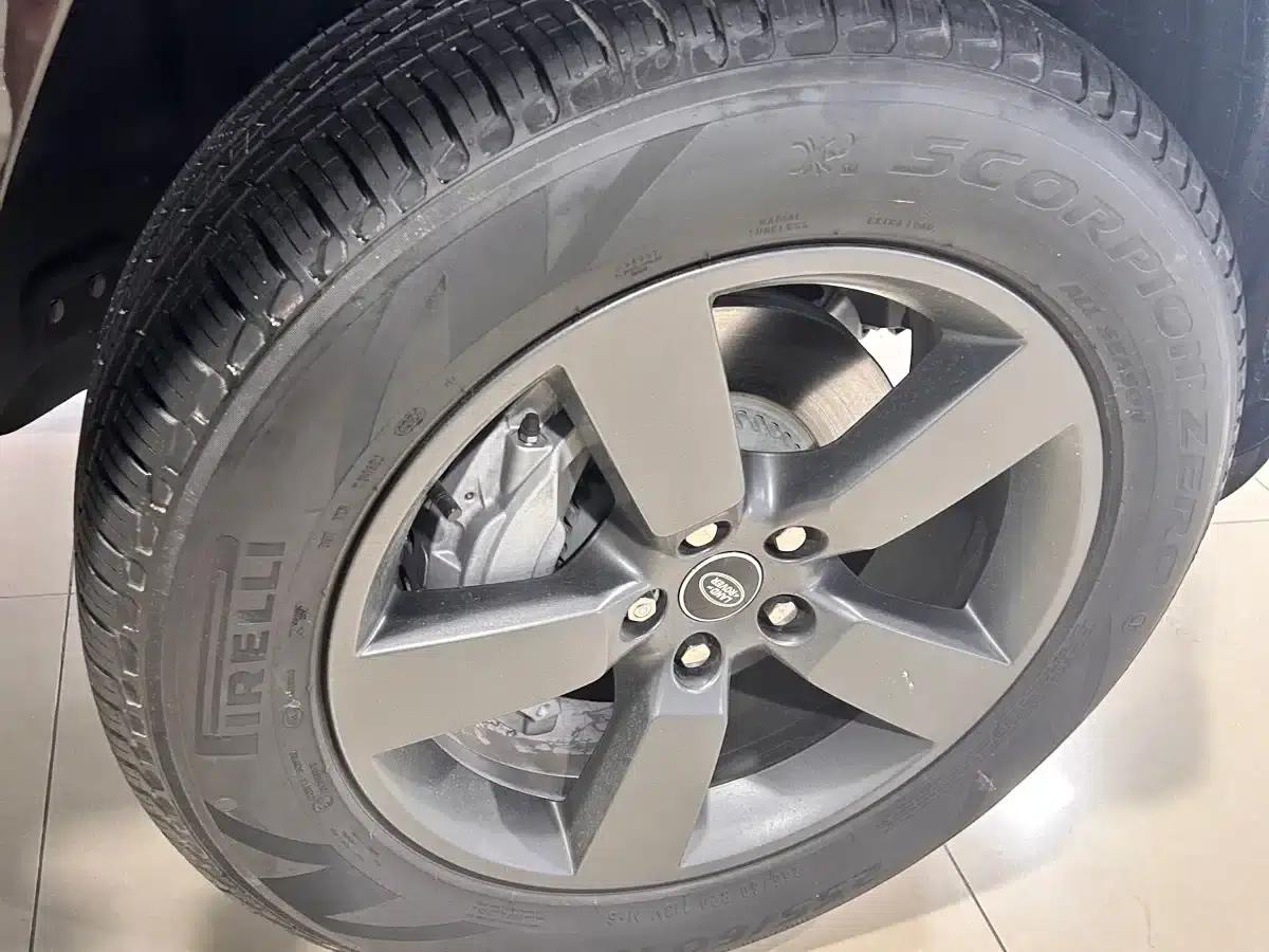 Land Rover Defender 2025 130 3.0T P400 7-Seat Luxury Edition — миниатюра 11