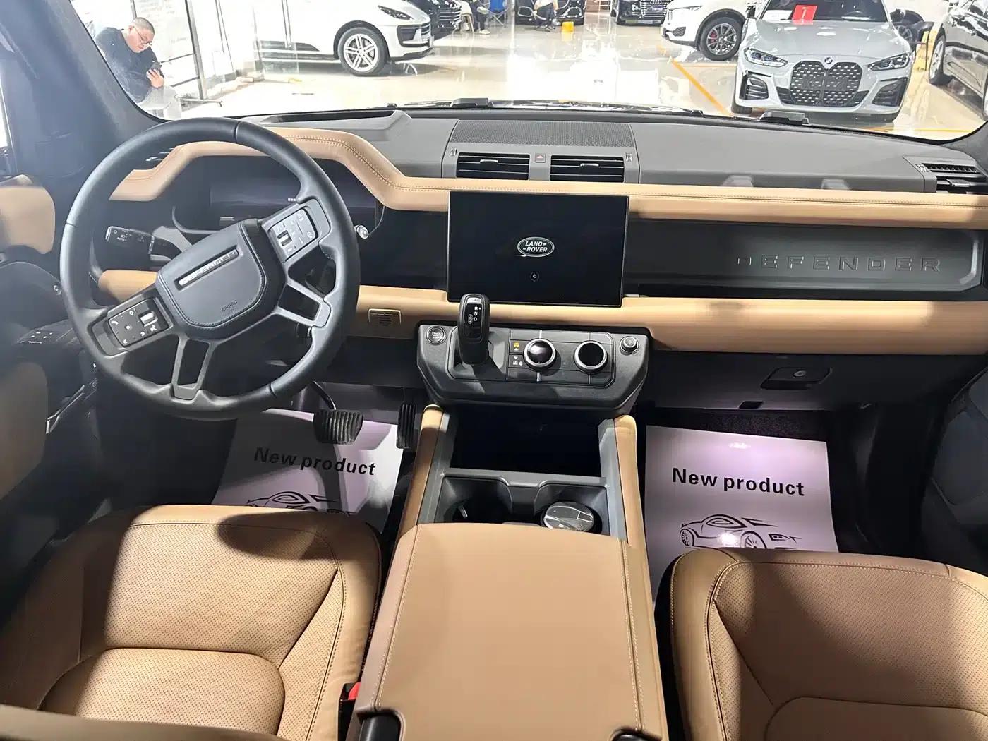 Land Rover Defender 2025 130 3.0T P400 7-Seat Luxury Edition — миниатюра 6