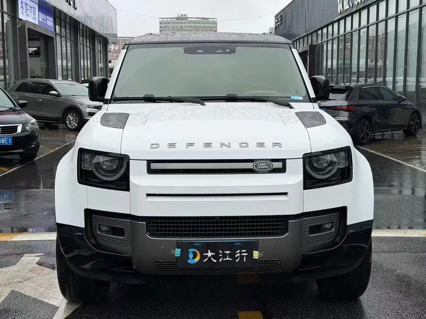 2025 Land Rover Defender 110 3.0T P400 X-Dynamic HSE — миниатюра 2