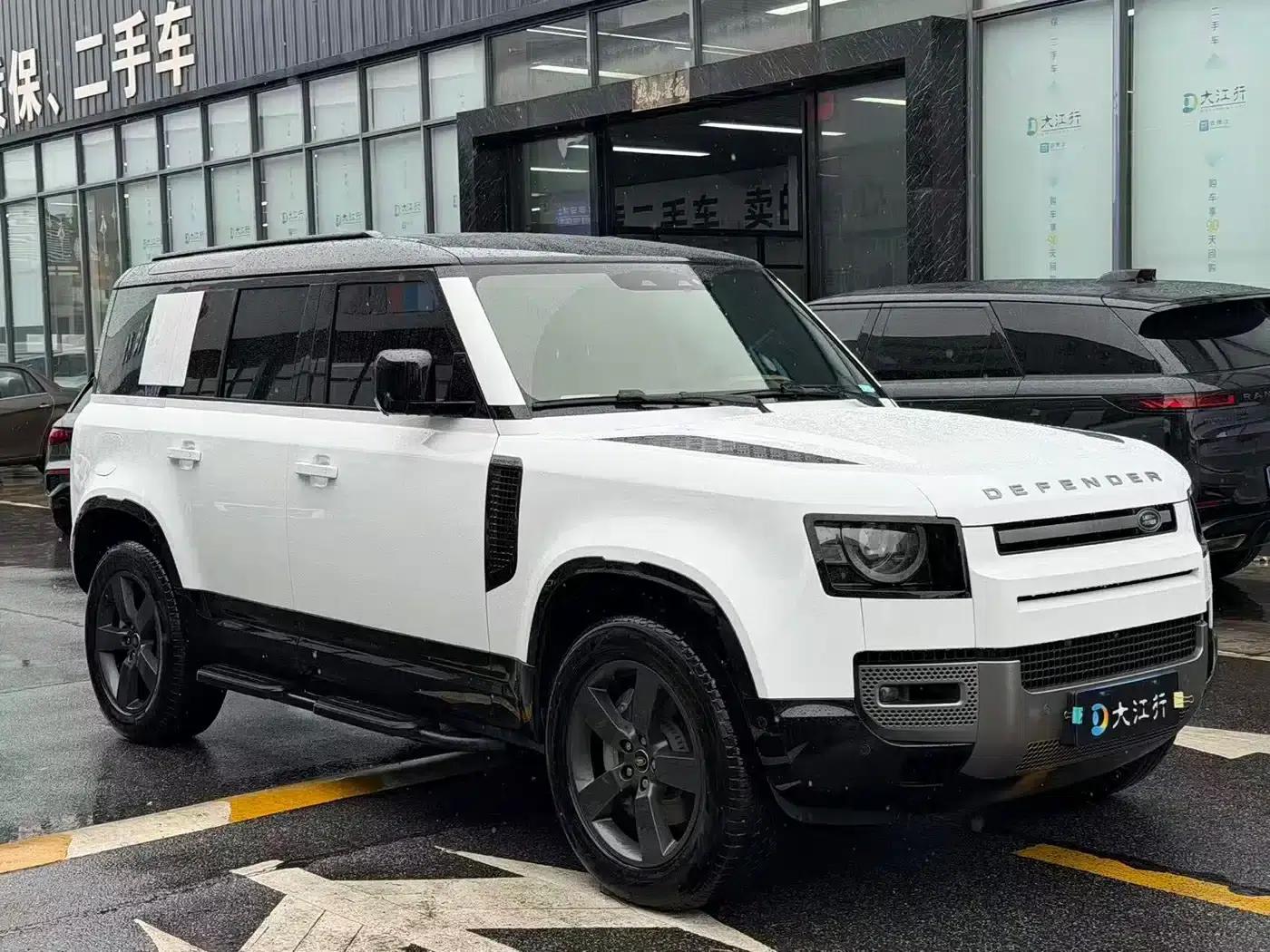 2025 Land Rover Defender 110 3.0T P400 X-Dynamic HSE — миниатюра 3