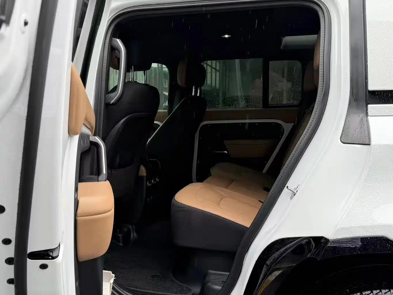 2025 Land Rover Defender 110 3.0T P400 X-Dynamic HSE — миниатюра 5