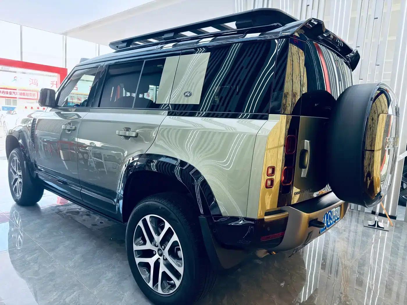 2024 Land Rover Defender 110 3.0T P400 X-DYNAMIC HSE — миниатюра 20