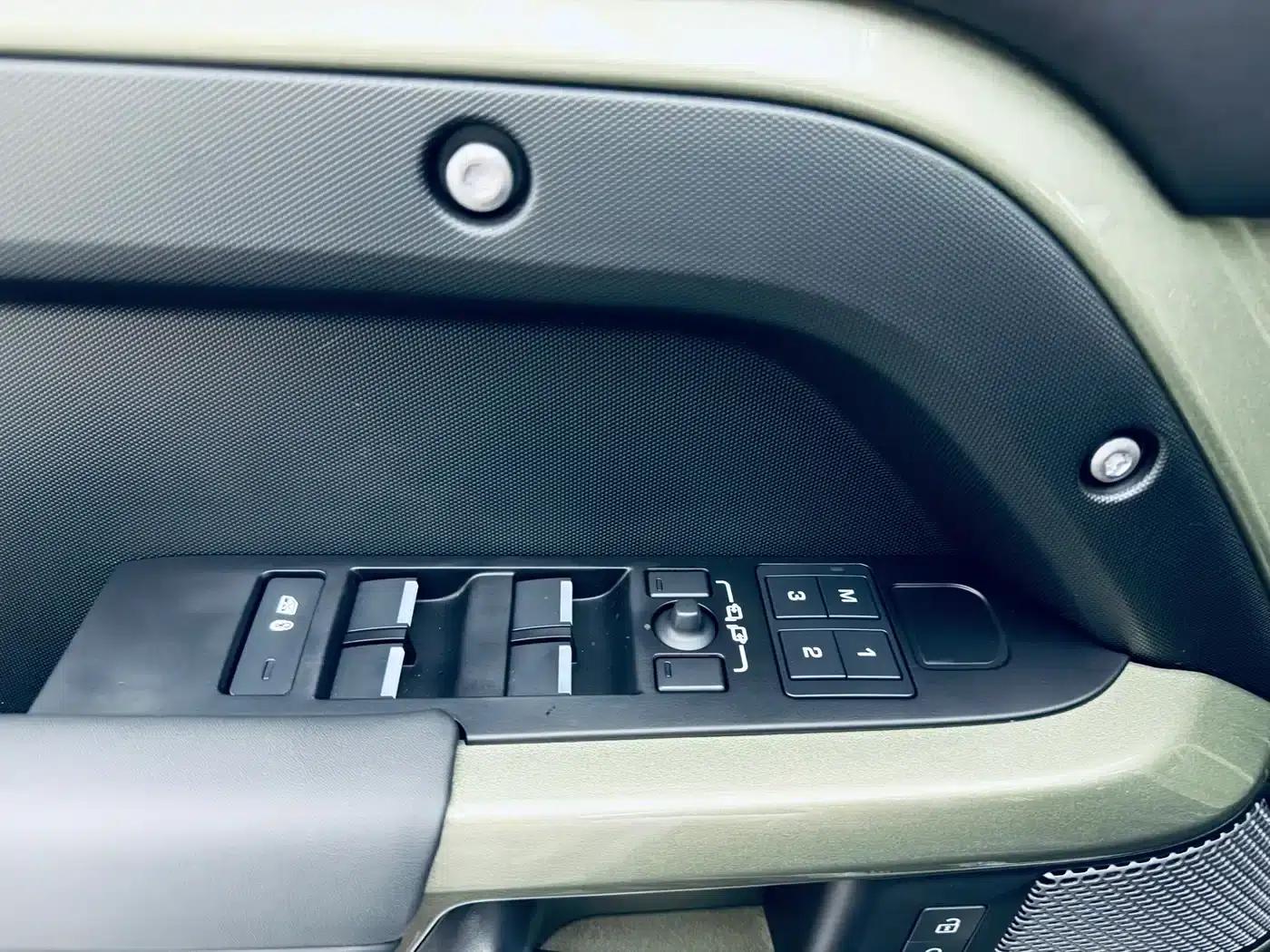 2024 Land Rover Defender 110 3.0T P400 X-DYNAMIC HSE — миниатюра 9