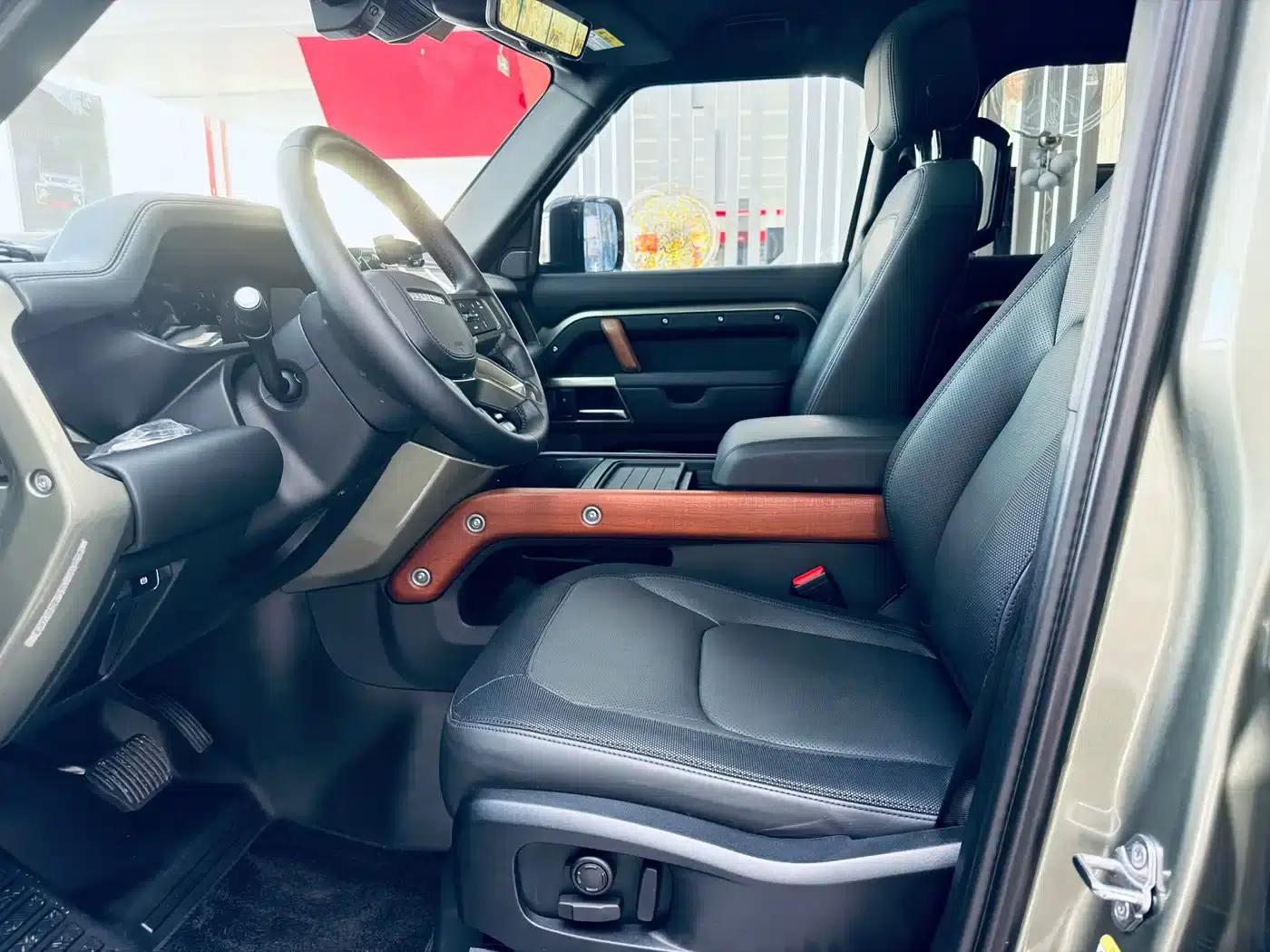 2024 Land Rover Defender 110 3.0T P400 X-DYNAMIC HSE — миниатюра 10