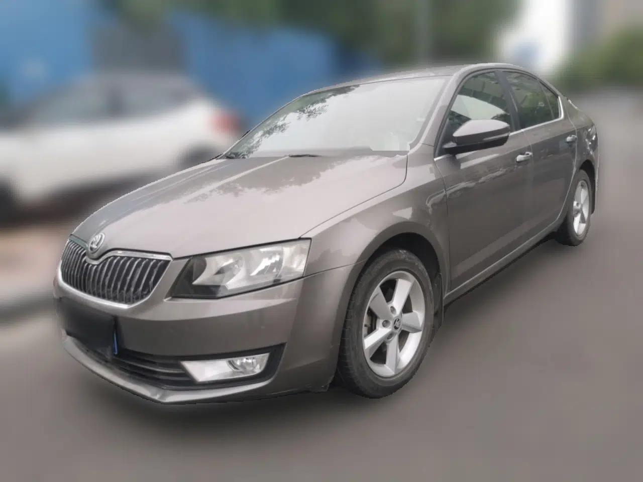 Skoda Octavia 2015 1.6L Automatic Yijie Edition — миниатюра 1
