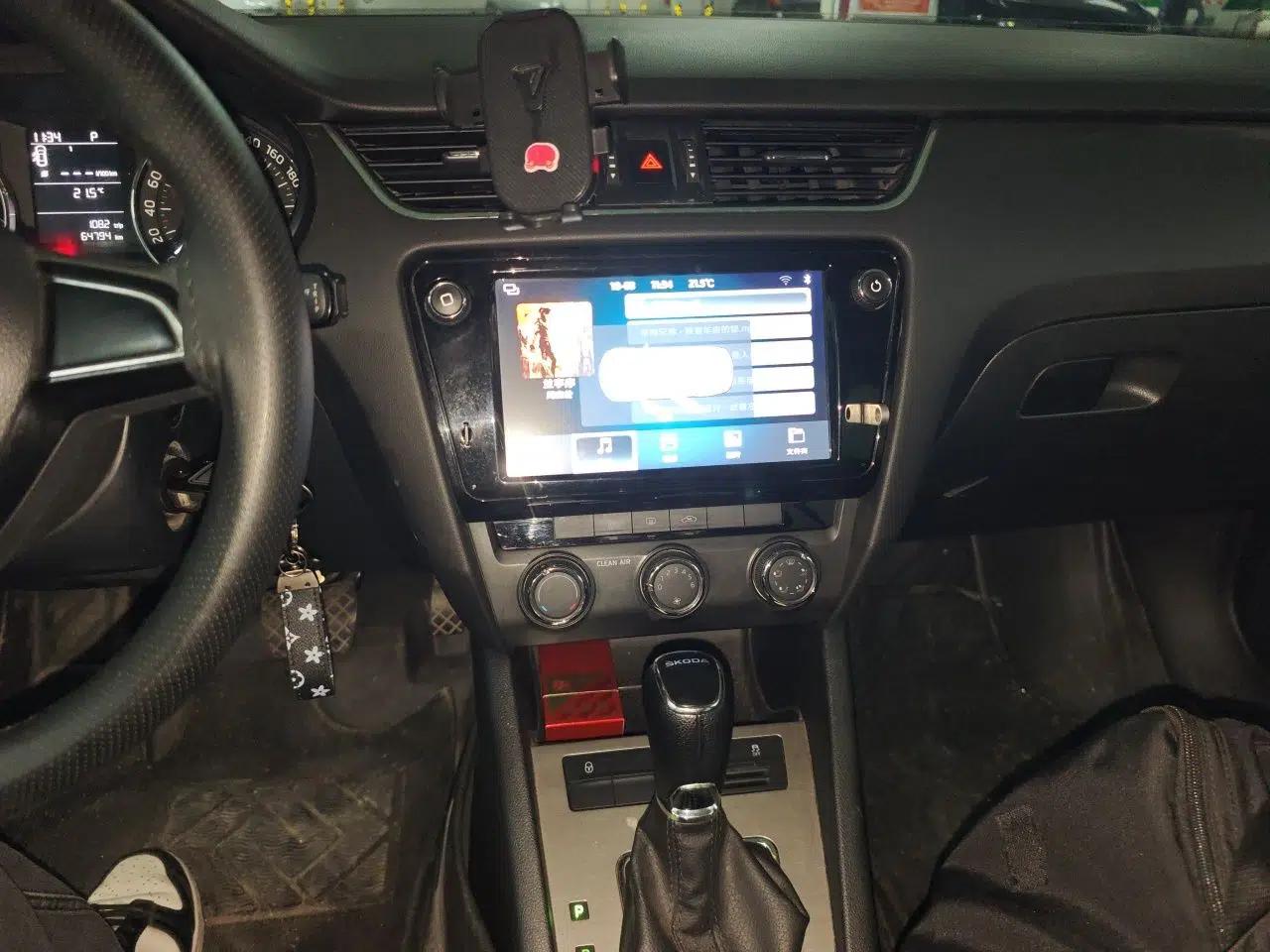 Skoda Octavia 2018 1.6L Automatic Comfort Edition — миниатюра 14