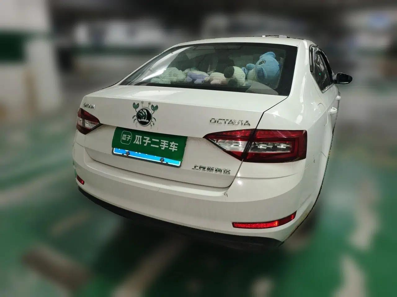 Skoda Octavia 2018 1.6L Automatic Comfort Edition — миниатюра 5