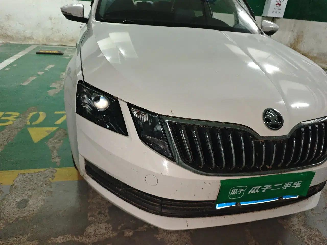 Skoda Octavia 2018 1.6L Automatic Comfort Edition — миниатюра 7