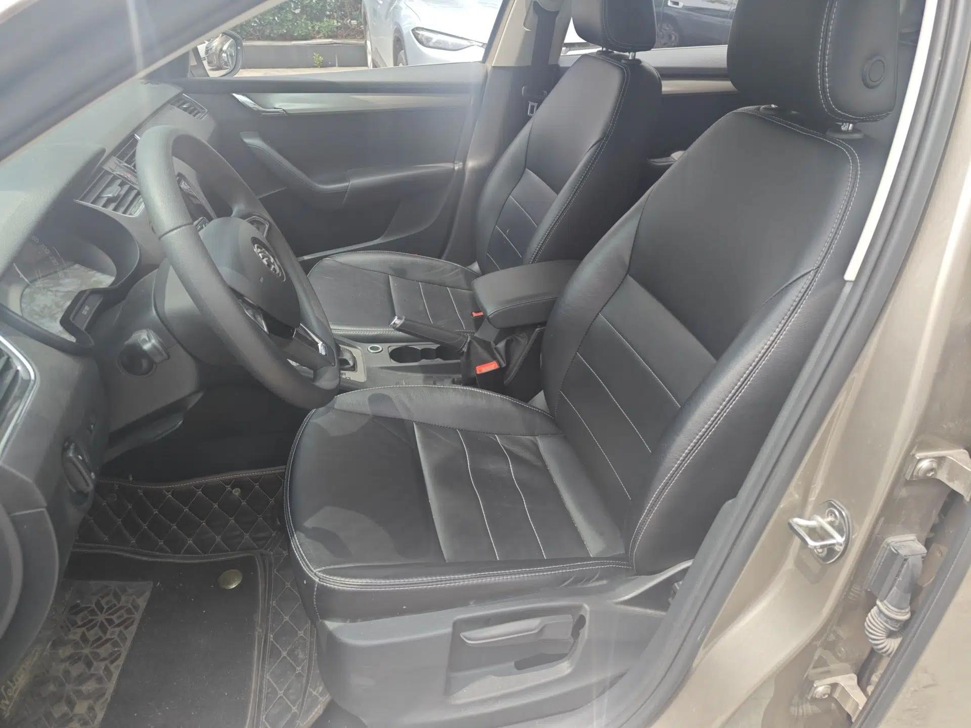 Skoda Octavia 2020 1.5L Automatic SmartDrive Comfort Edition — миниатюра 14