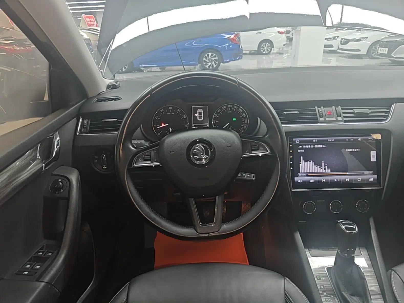 Skoda Octavia 2017 1.6L Automatic Smart Drive Edition — миниатюра 14