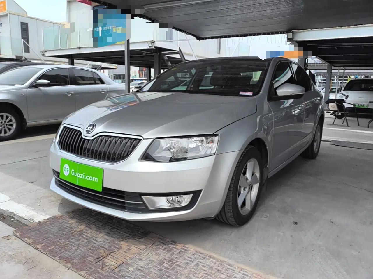 Skoda Octavia 2015 1.6L Automatic Yijun Edition — миниатюра 1