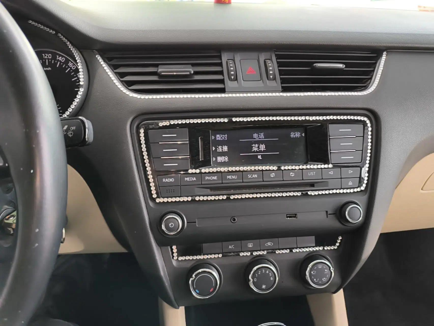 Skoda Octavia 2015 1.6L Automatic Yijun Edition — миниатюра 16