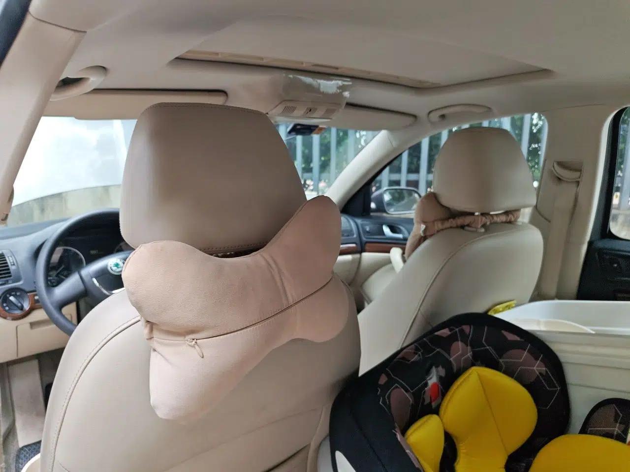 Skoda Octavia 2010 1.6L Automatic Yijun Edition — миниатюра 19