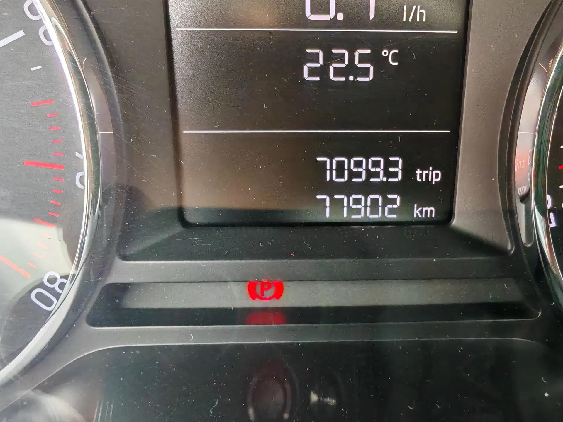 Skoda Octavia 2017 Classic Model 1.6L Automatic Comfort Edition — миниатюра 11