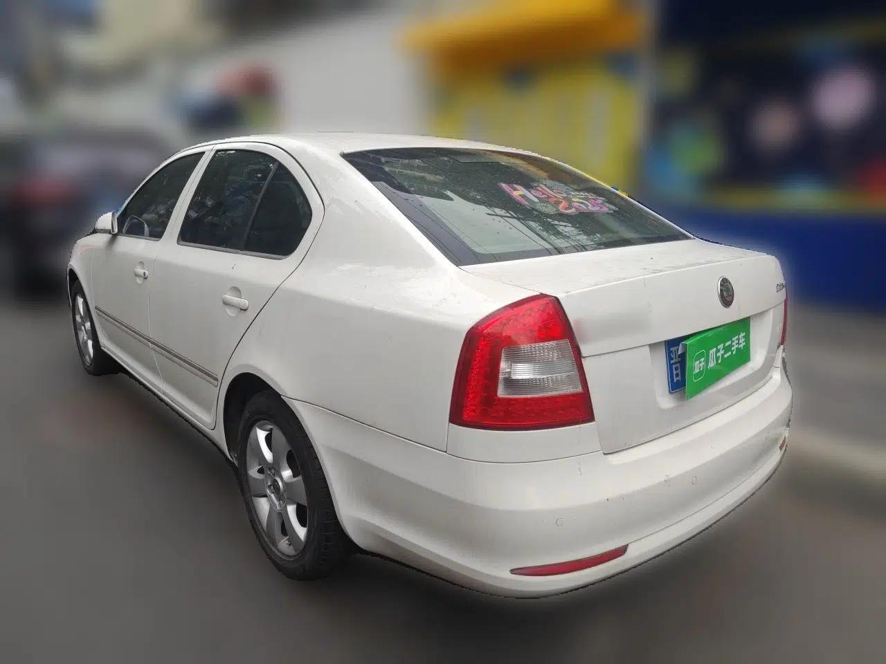 Skoda Octavia 2010 1.4TSI DSG Yijun Edition — миниатюра 4