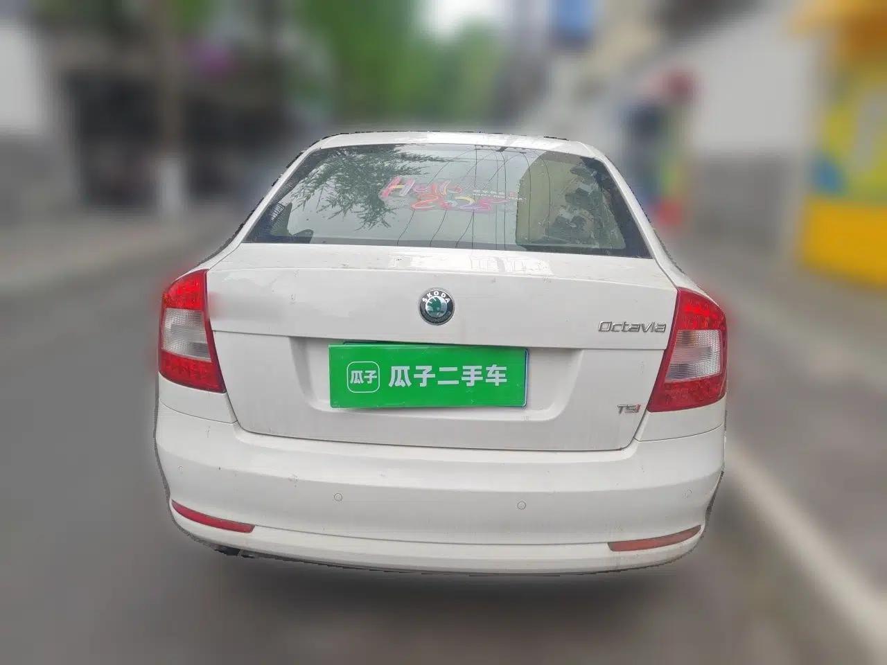 Skoda Octavia 2010 1.4TSI DSG Yijun Edition — миниатюра 5