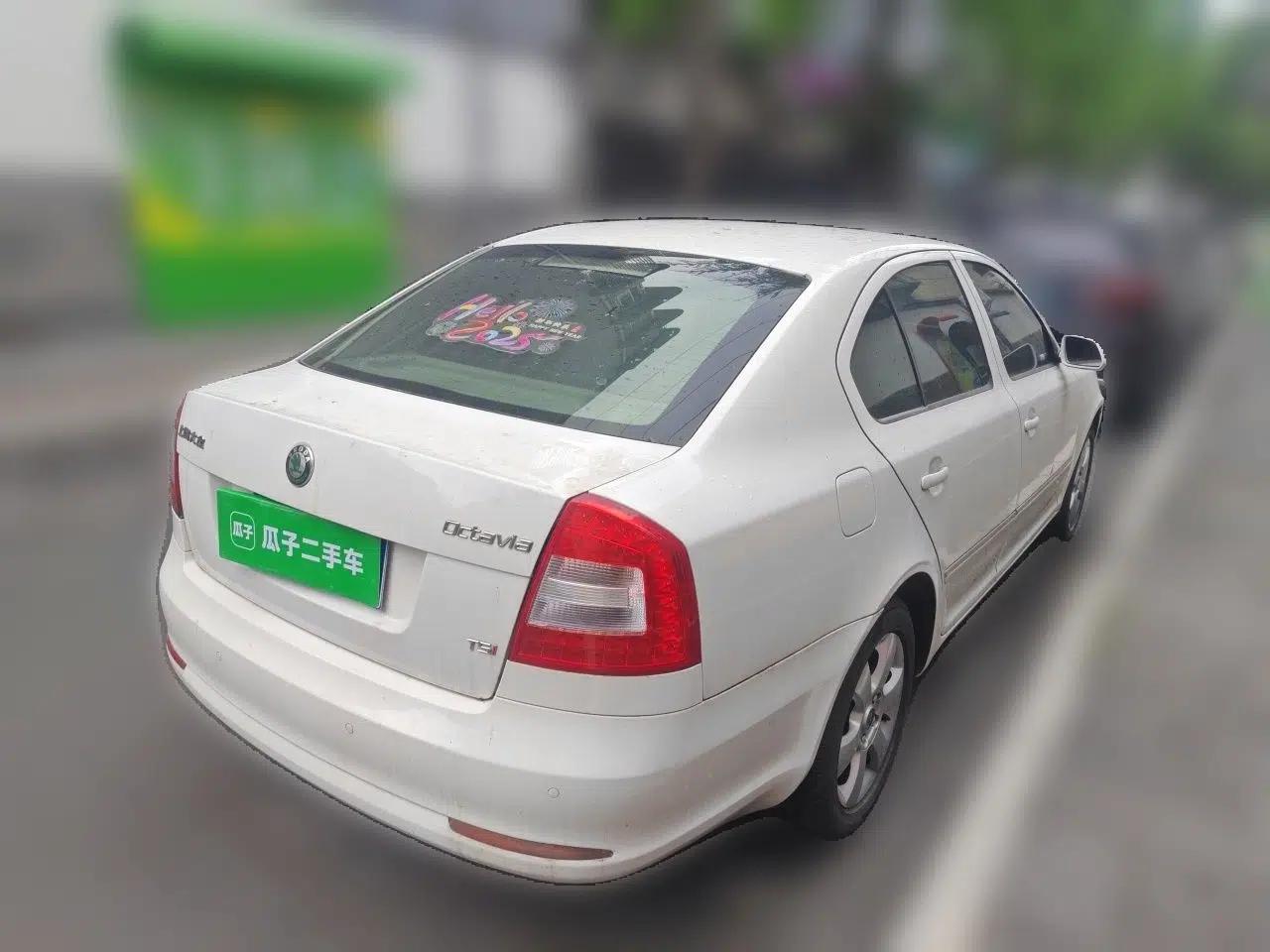 Skoda Octavia 2010 1.4TSI DSG Yijun Edition — миниатюра 6